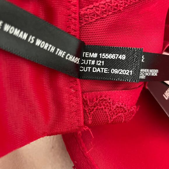 Torrid NWT Lightly Lined T-Shirt Bra Microfiber & Lace Red Underwire Size 38C - Picture 6 of 9
